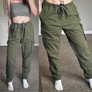 LCKR Women’s Mayday Utility Cargo Pants Nylon Pull On High Rise in Green Army S